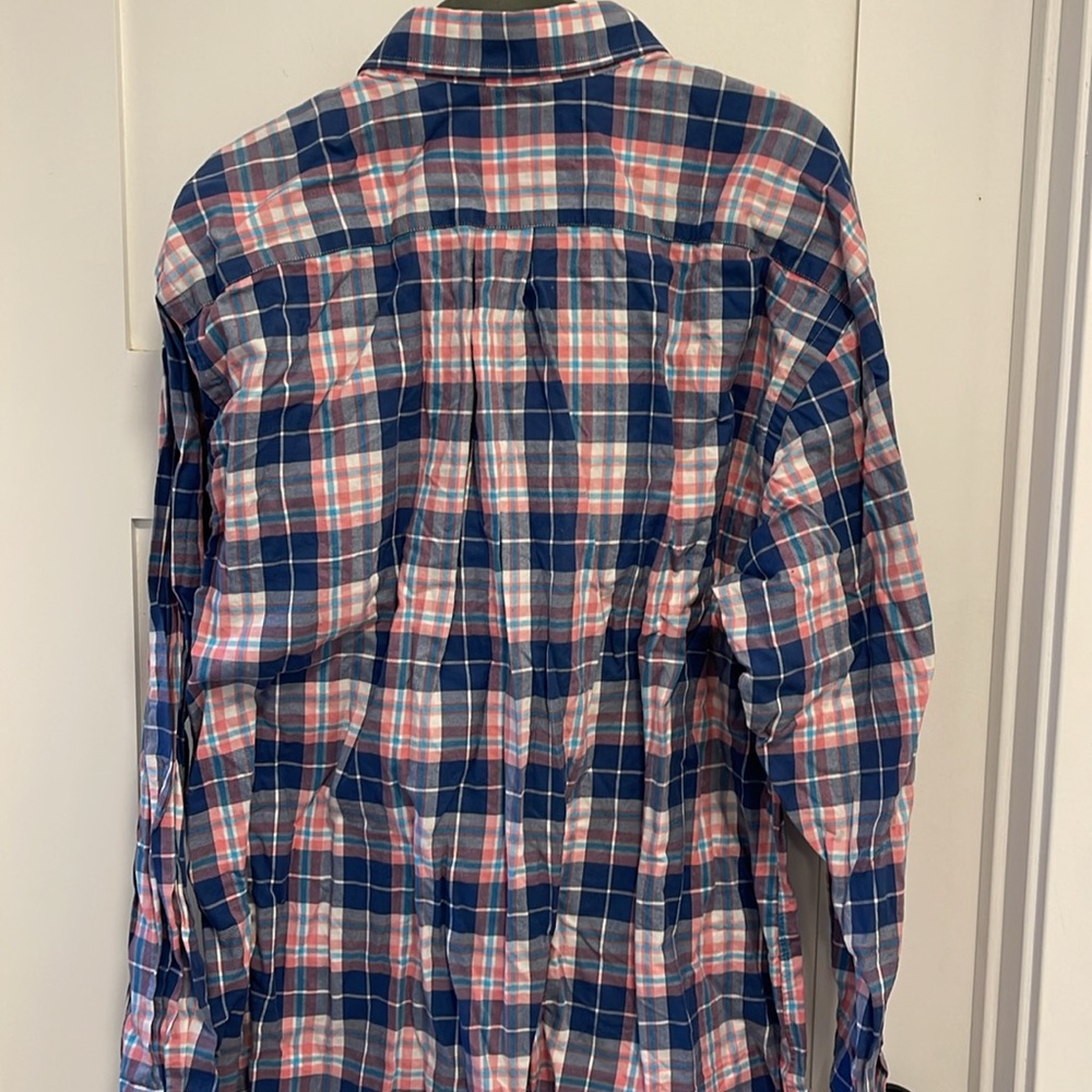 Vineyard Vines Button Down - image 4
